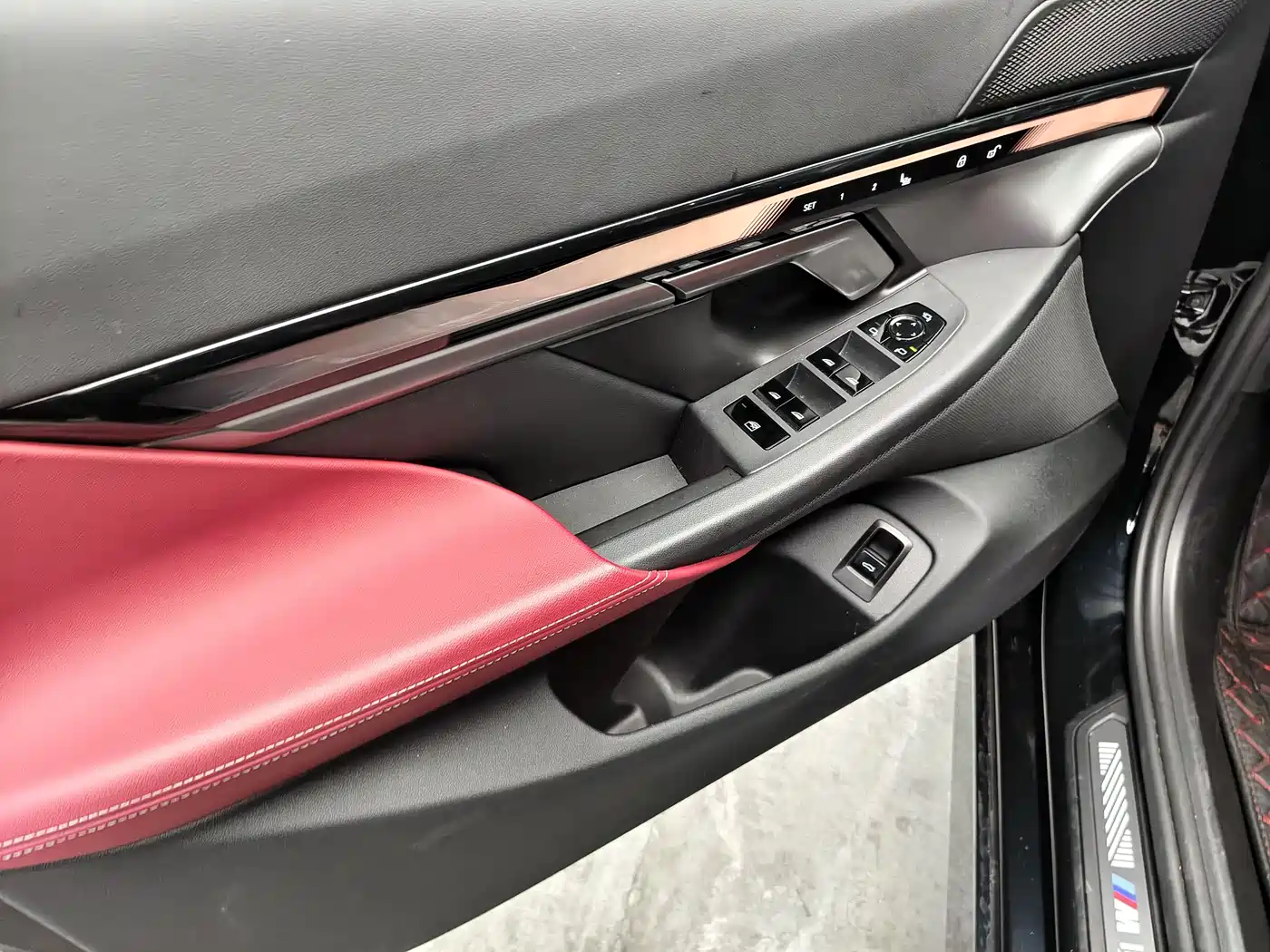 BMW 5 Series 2025 525Li M Sport Package фото 4