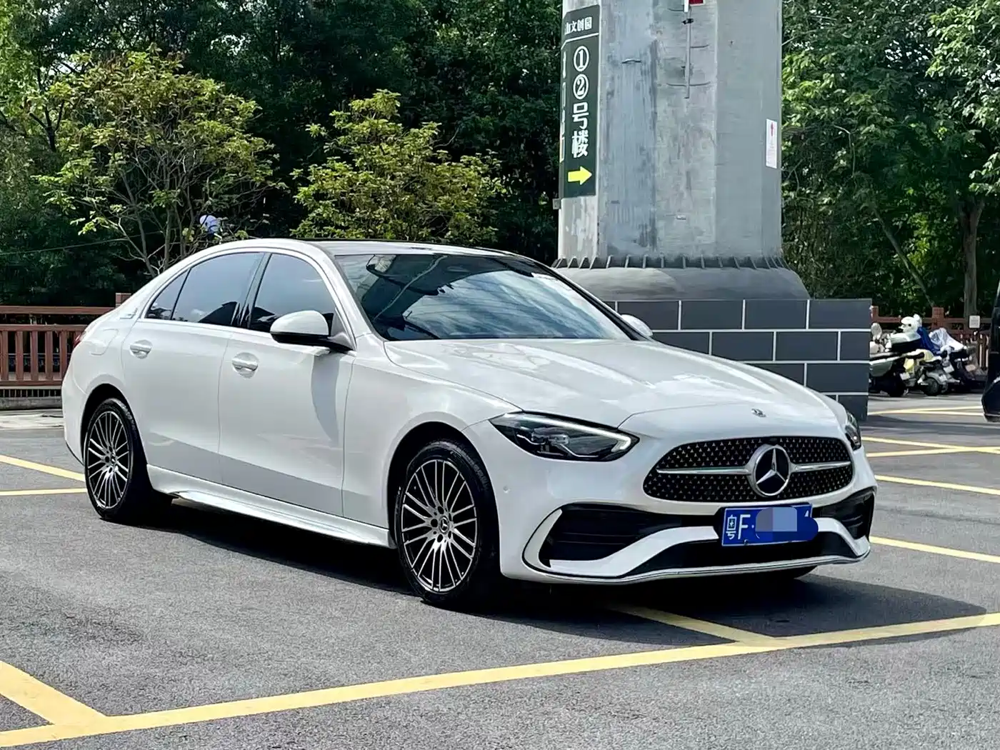 Mercedes-Benz C-Class 2022 C 260 L Sport Edition фото 3