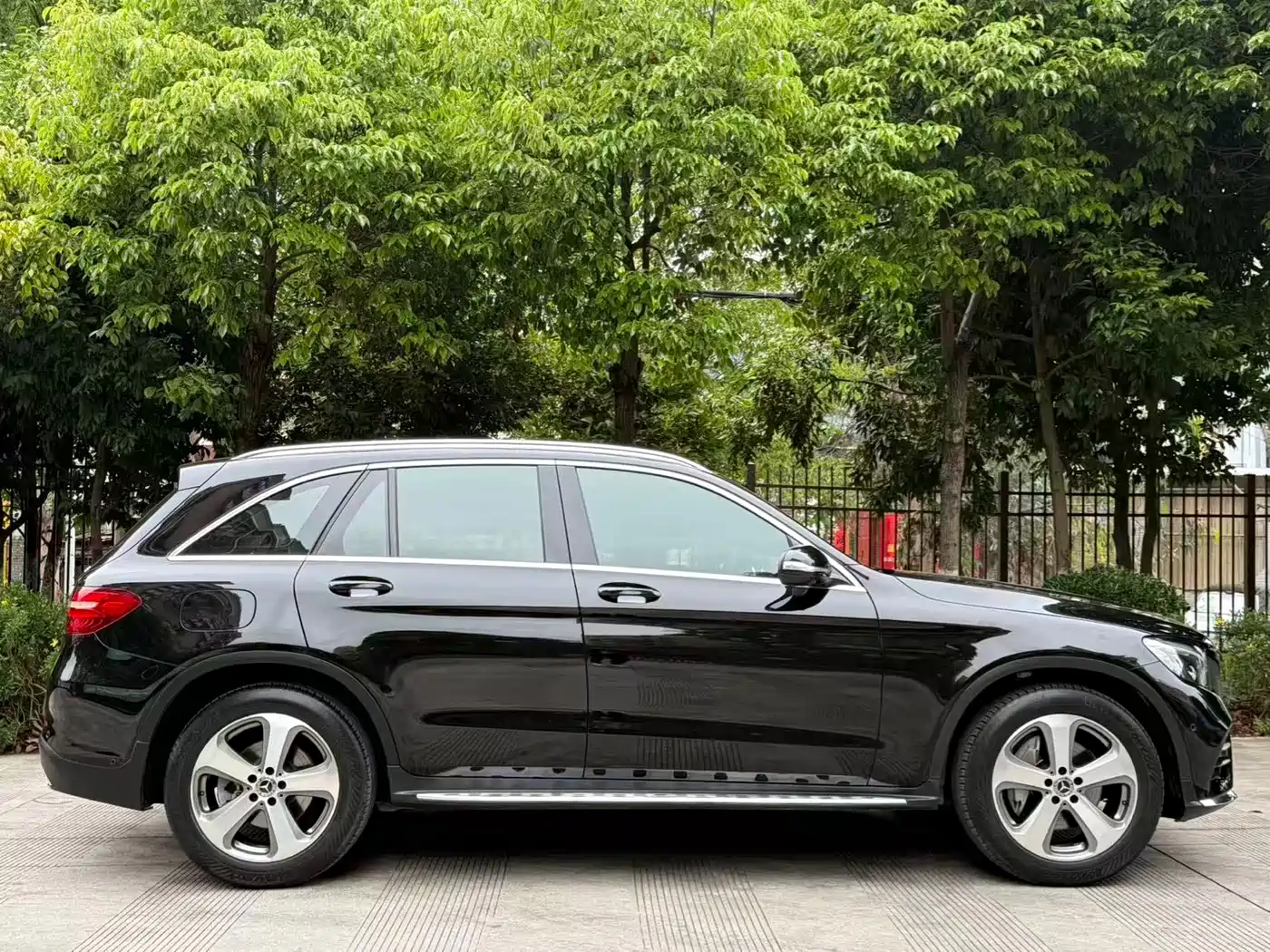 Mercedes-Benz GLC 2017 GLC 300 4MATIC Luxury фото 40