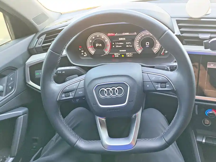 Audi Q3 2025 2024 35 TFSI Fashion Sport