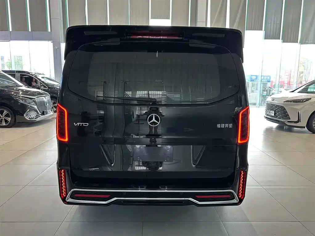 Mercedes-Benz Vito 2024 2.0T Elite Edition 7-Seater фото 28