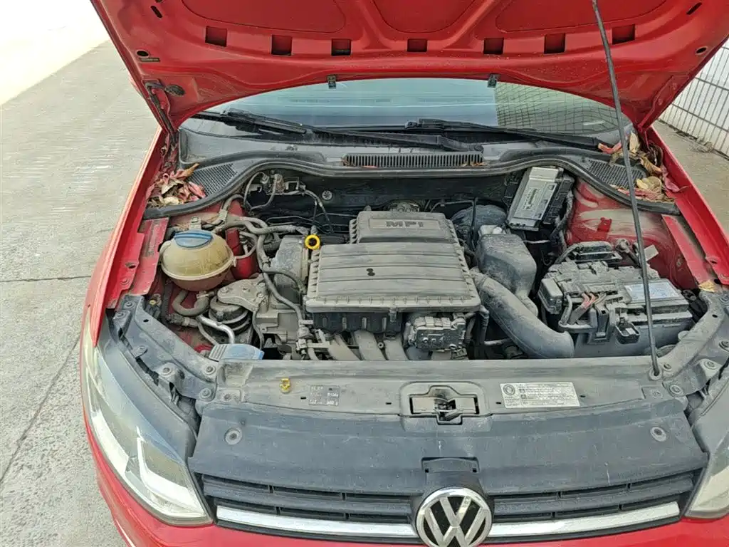 Volkswagen Polo 2014 1.6L Automatic Comfort Edition фото 21
