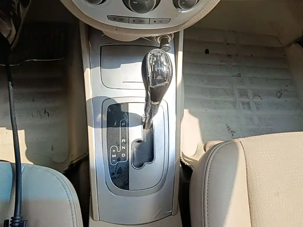 Buick Excelle 2013 1.5L Automatic Classic фото 14