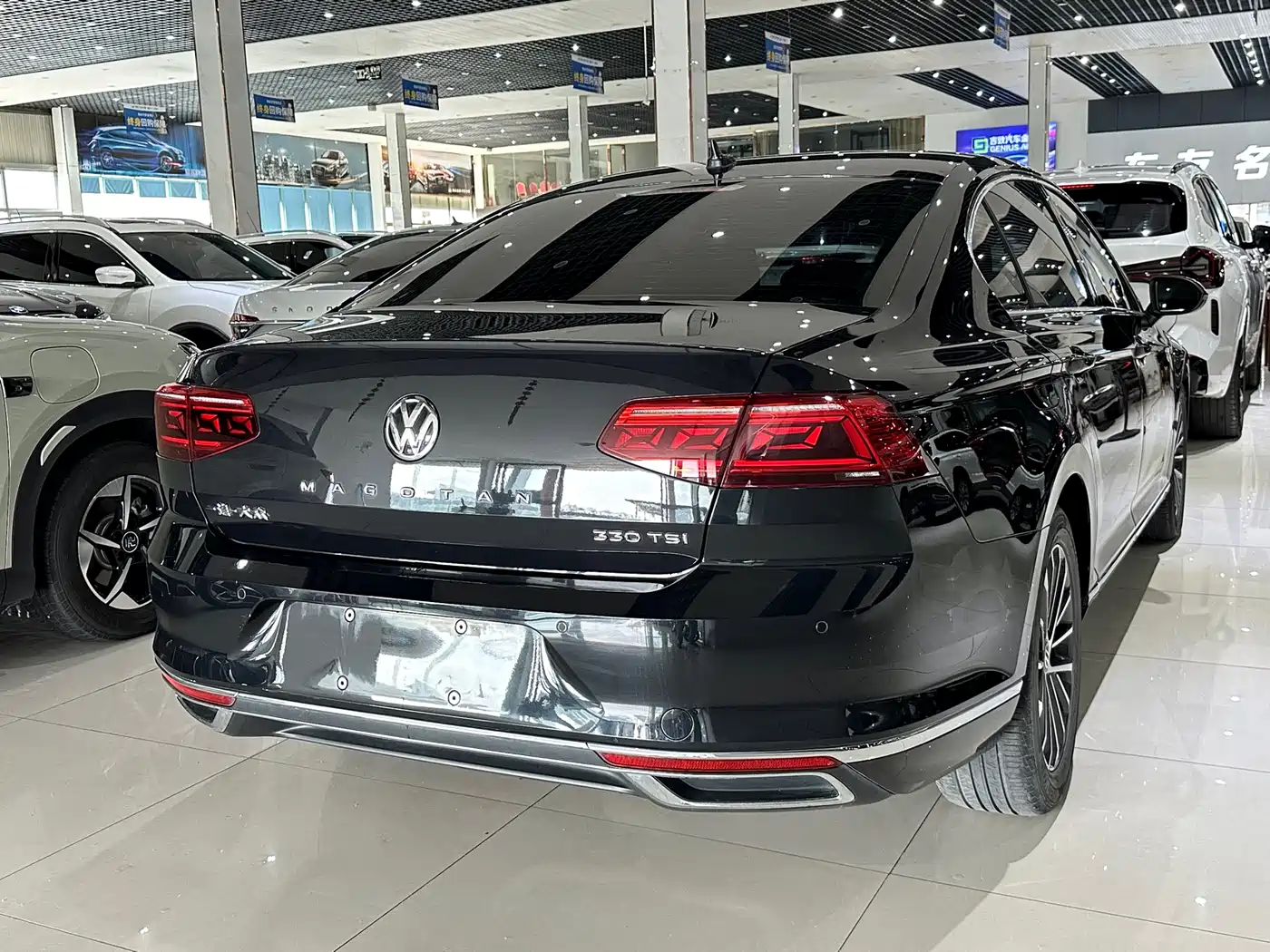 Volkswagen Magotan 2020 330TSI DSG Luxury фото 7