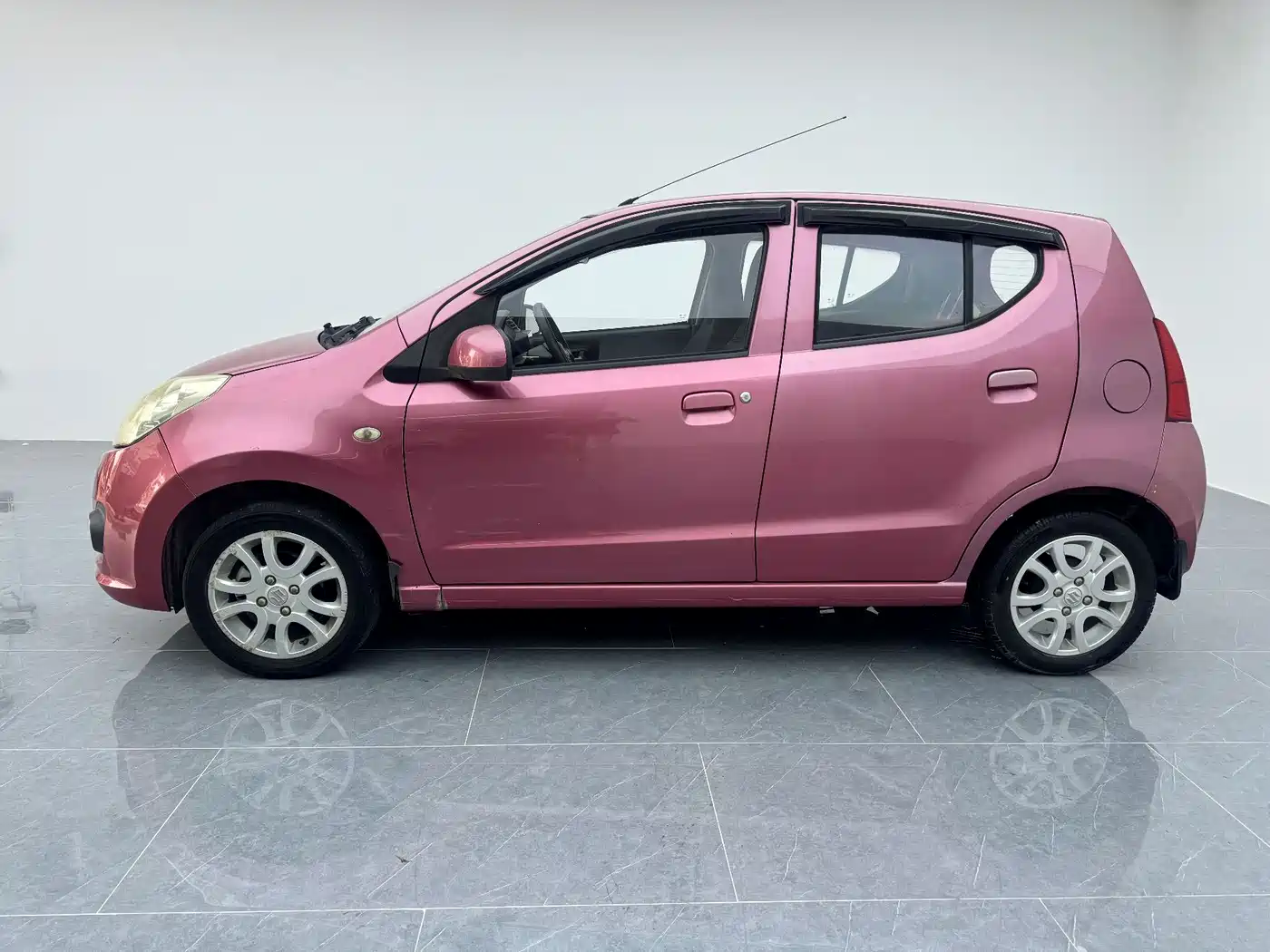 Suzuki Alto 2015 2013 1.0L Automatic Deluxe