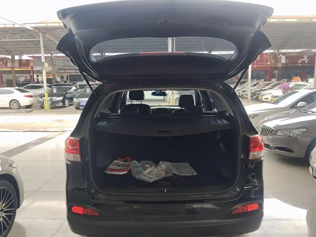 Kia Sorento 2016 2016 Sorento L 2.4L Petrol 4WD Custom 5-seater (China IV)