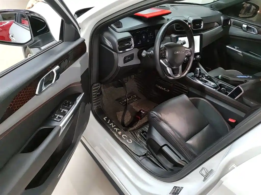 Lynk & Co 03 2018 1.5TD DCT Sport (China V) фото 16