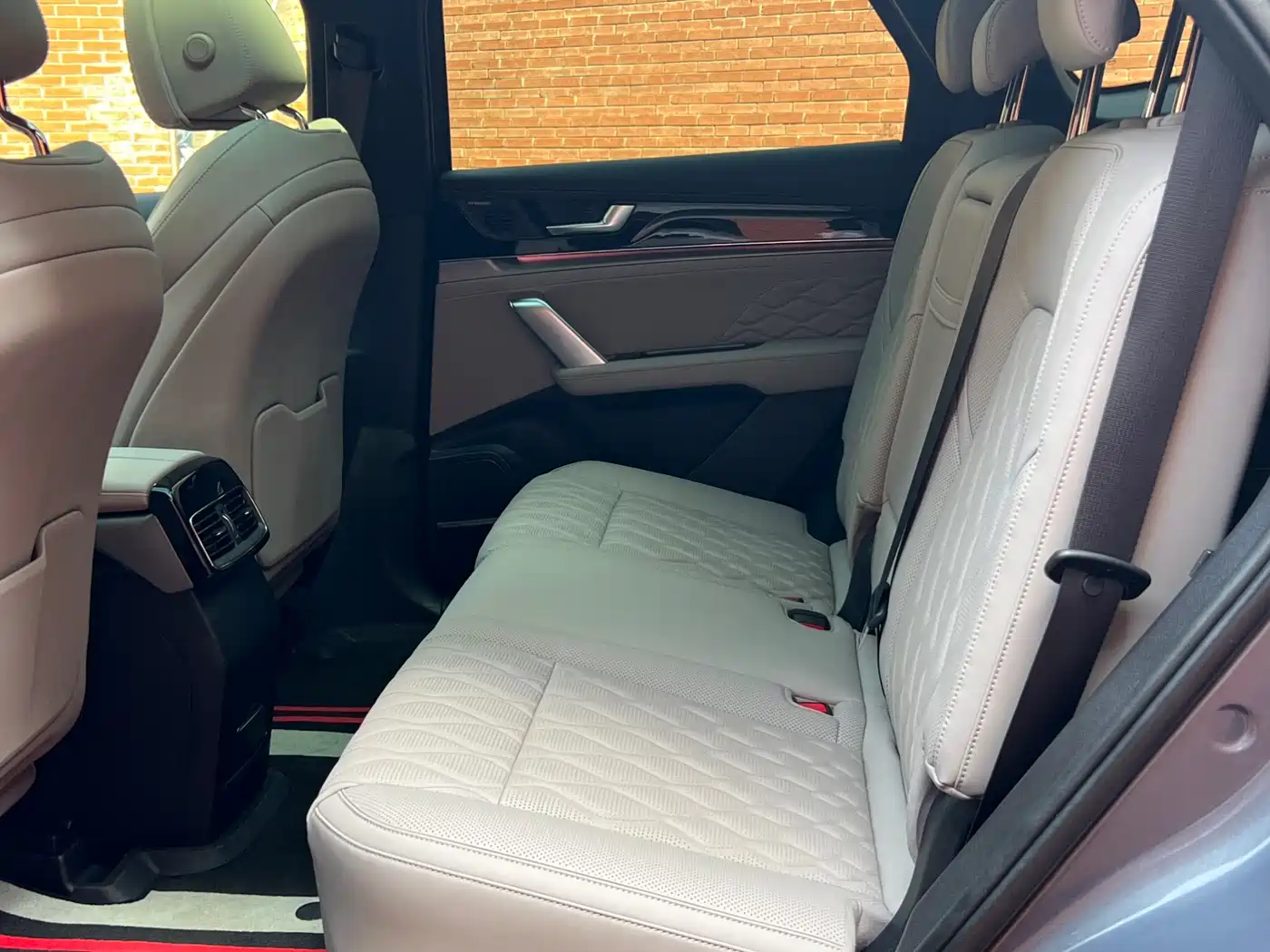 BYD Tang New Energy 2024 DM-i Glory Edition 200KM Flagship фото 9