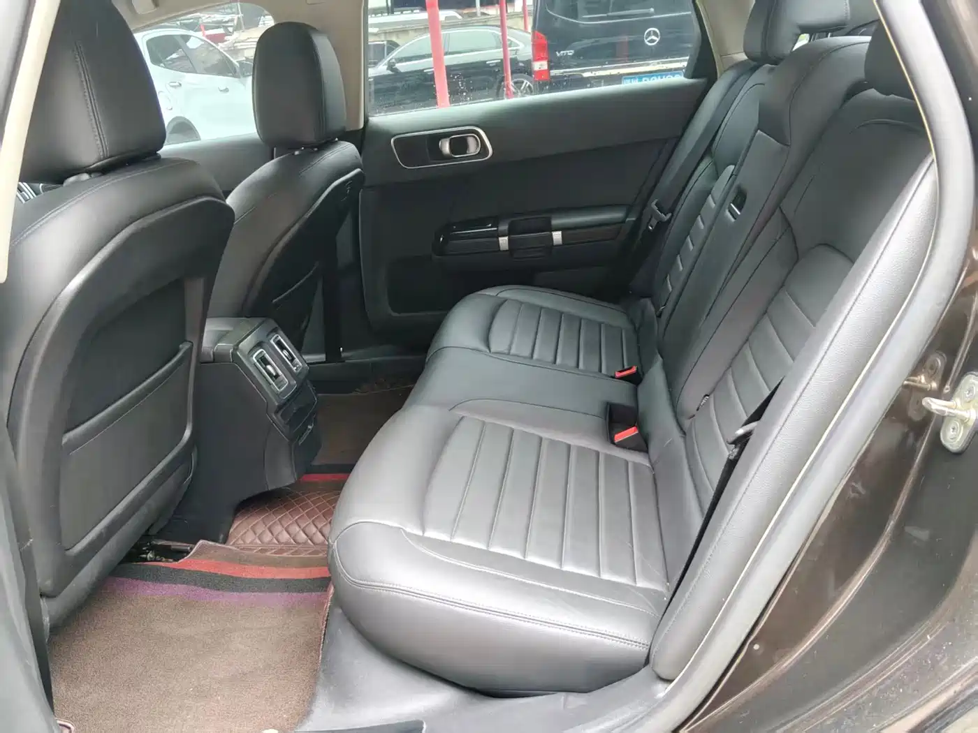 Фото 6 - Citroën C6