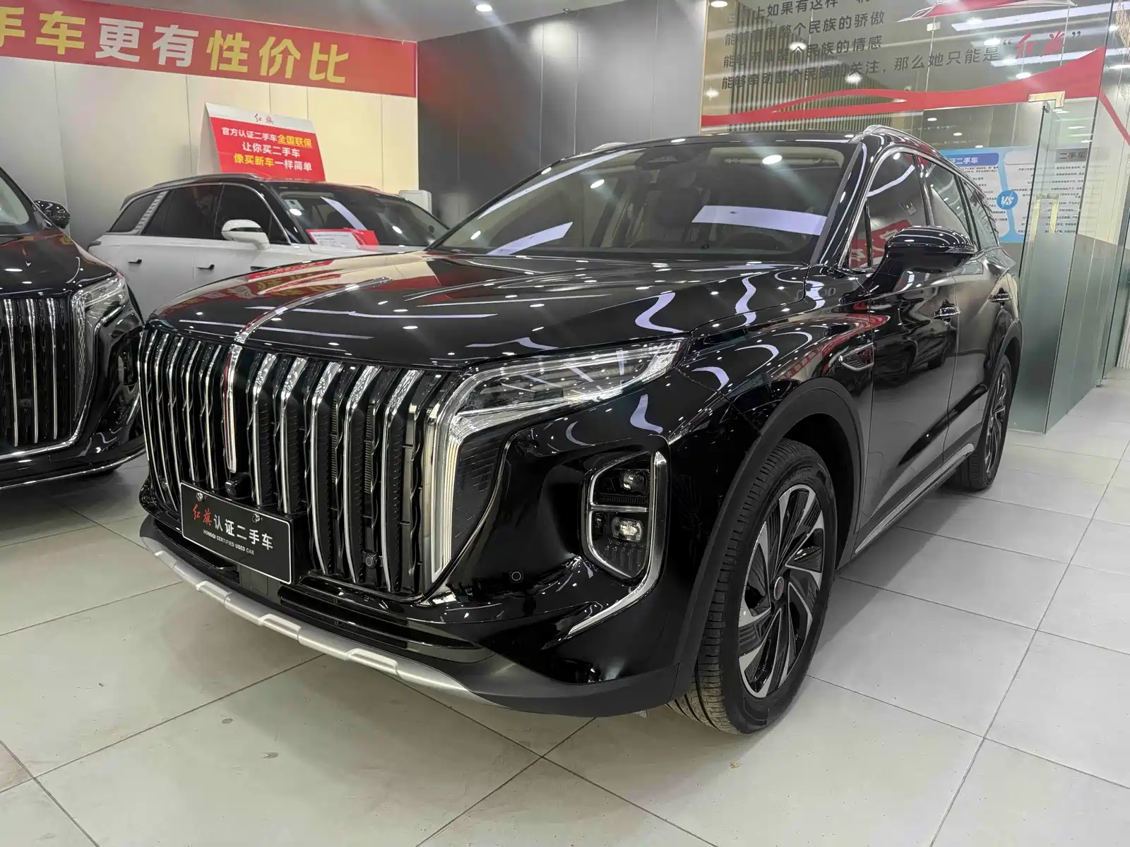 صورة 1 - Hongqi HS7 PHEV