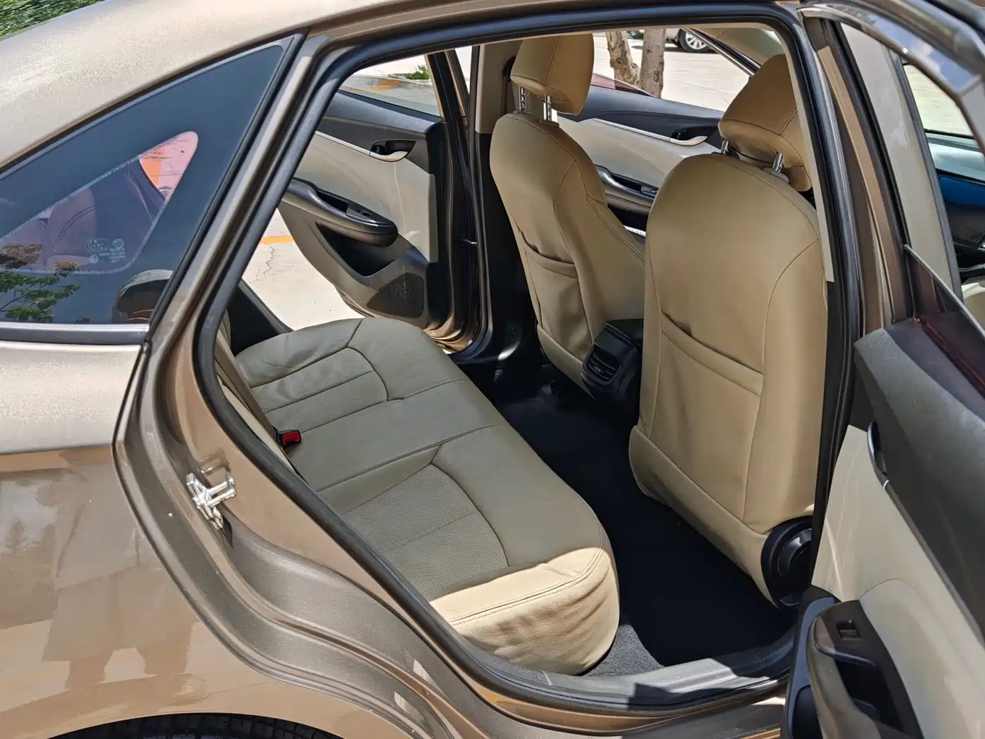 Photo 16 - Buick Excelle