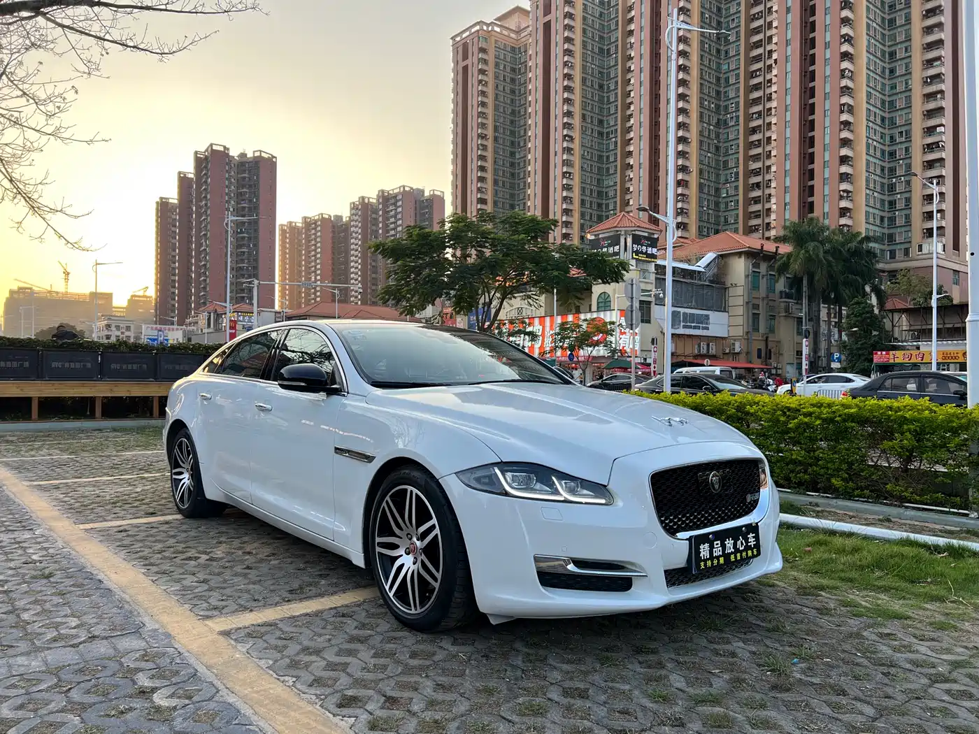 Jaguar XJ 2018 XJL 3.0 SC 2WD Elegant Business Edition