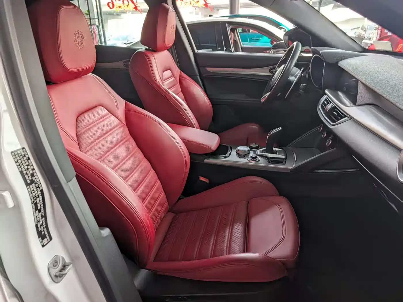 Alfa Romeo Stelvio 2024 2023 2.0T 280HP Veloce Track Edition