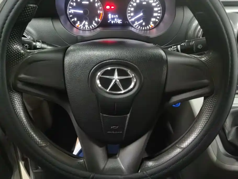 JAC Refine M3 2018 2015 Maker Edition 1.6L Luxury