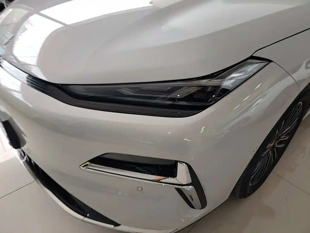 Geely Galaxy Galaxy Xingyao 8 2026 2025 60km EM-i Luxury Edition