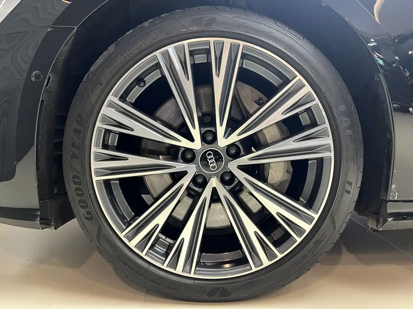 Audi A6L 2023 55 TFSI quattro Premium Dynamic фото 18