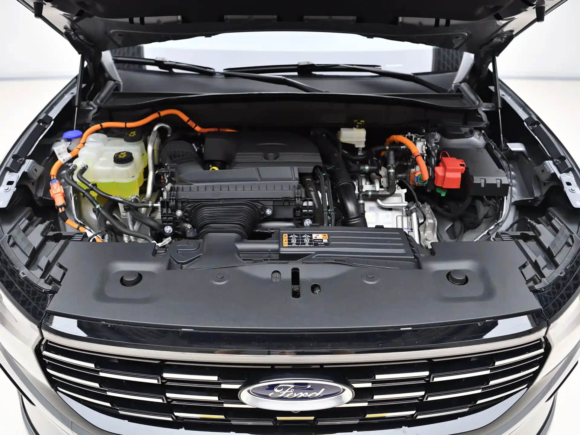 Фото 9 - Ford Edge