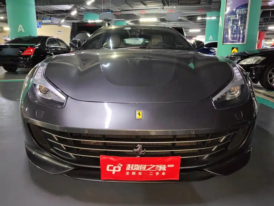 2019 Ferrari GTC4Lusso