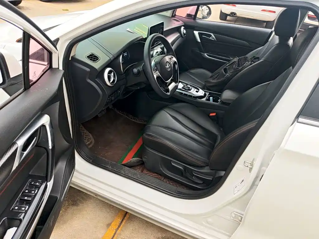 BAIC Beijing EU5 2021 2020 R500 Zhifeng Edition