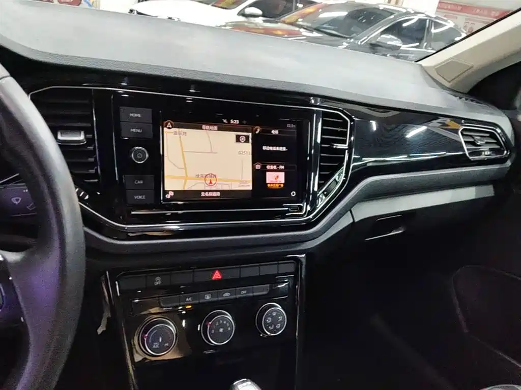 Volkswagen T-ROC 2019 280TSI DSG 2WD Comfort Version China VI фото 13