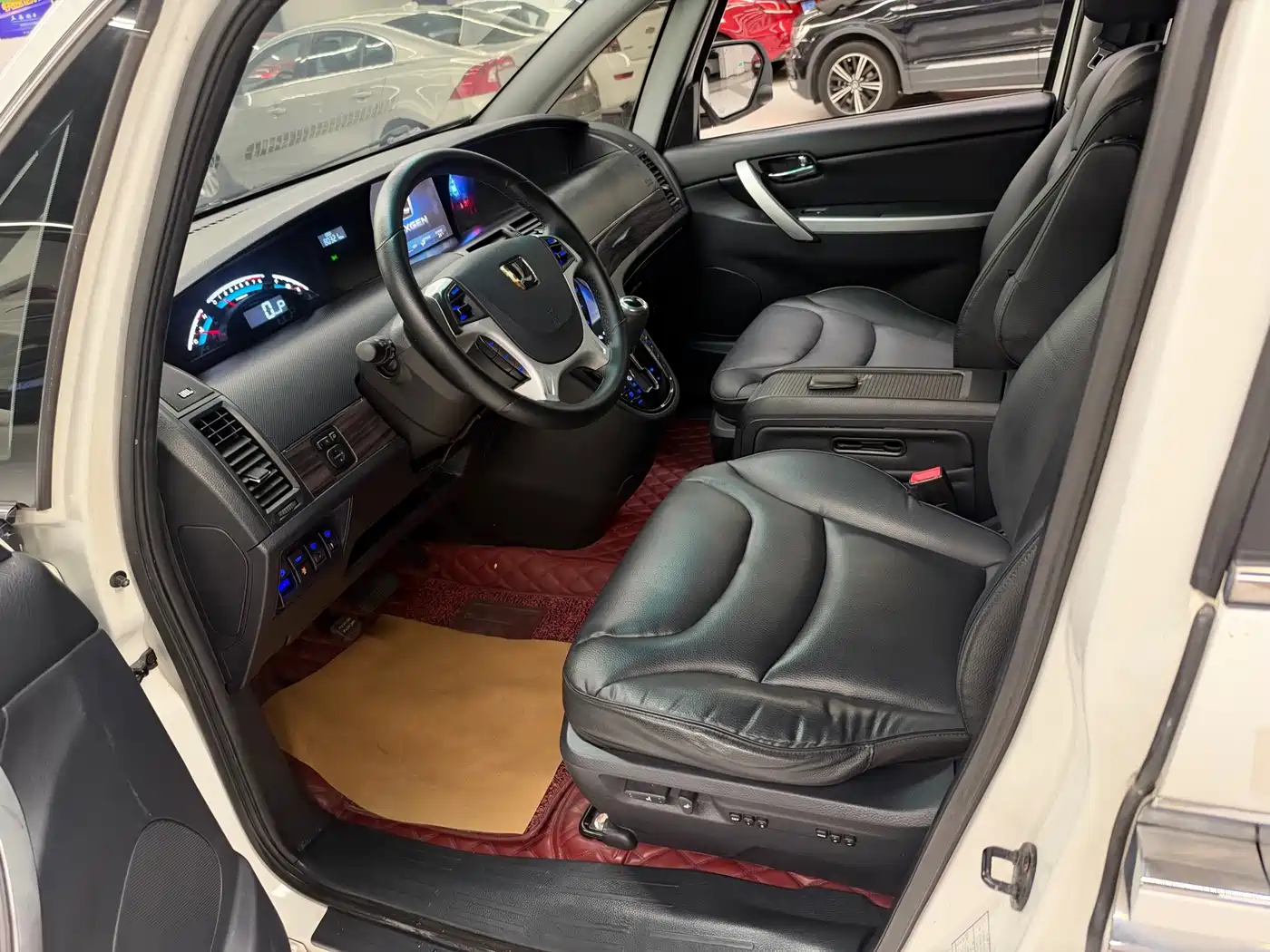 Luxgen Luxgen7 MPV 2016 2016 2.2T Smart