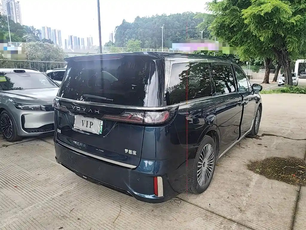 Voyah Auto Voyah Dreamer 2025 Model PHEV 4WD Premium QianKun Edition фото 12
