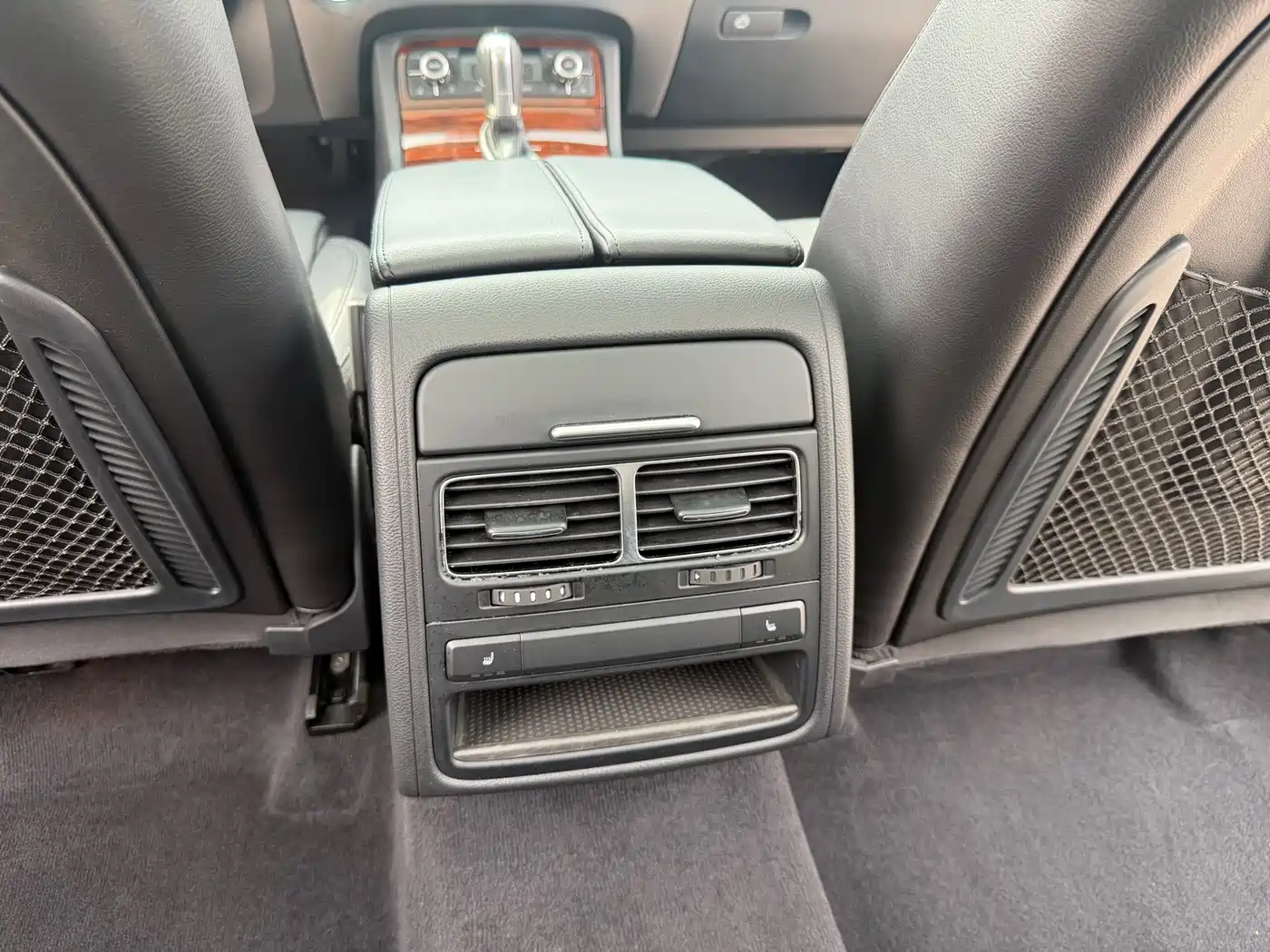 Volkswagen Touareg 2011 3.0TSI Premium фото 15