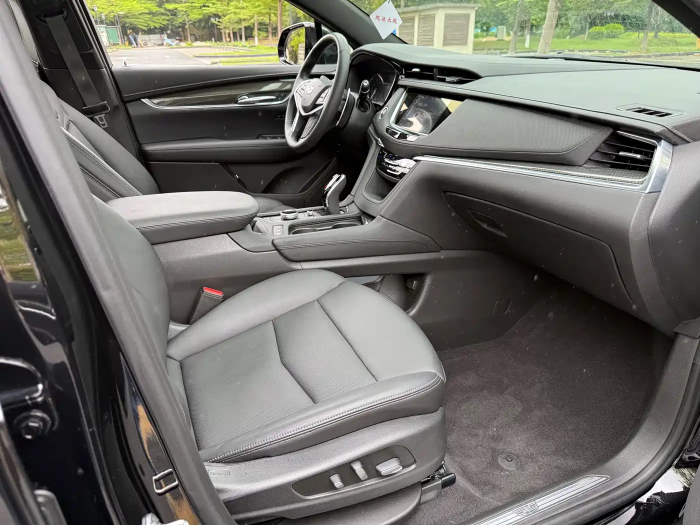 Фото 11 - Cadillac XT5