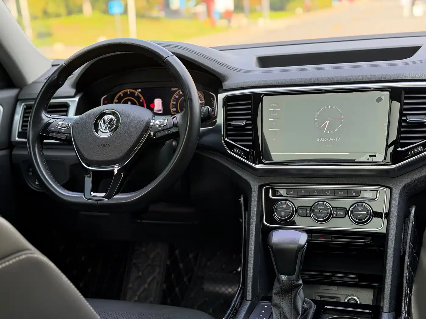 Volkswagen Teramont 2020 330TSI 2WD Luxury China VI фото 6