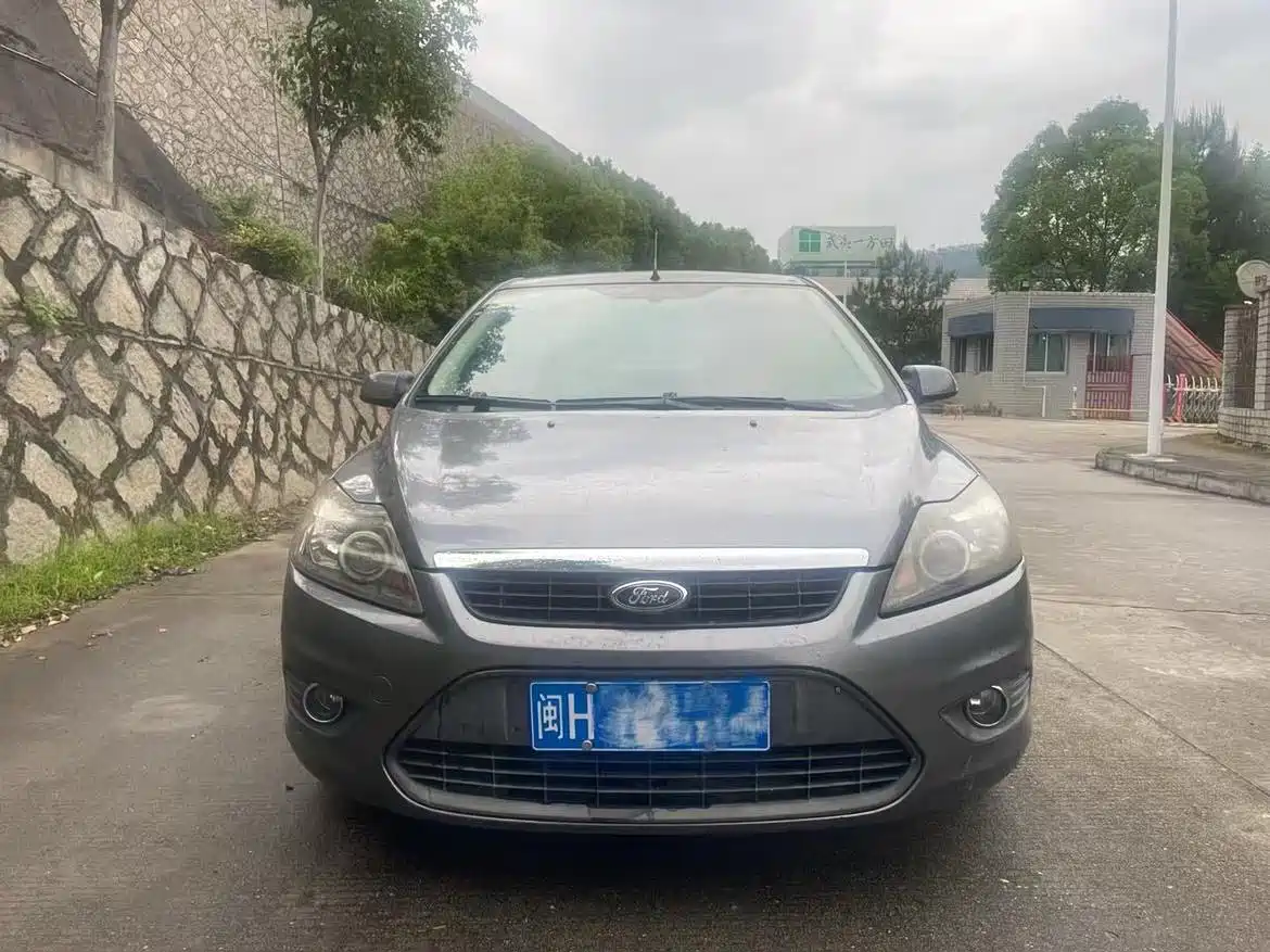 Photo 2 - Ford Focus