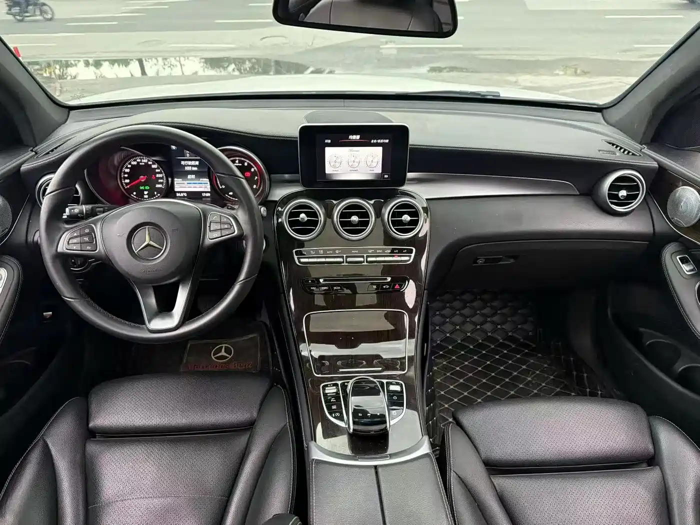Mercedes-Benz GLC 2017 GLC 260 4MATIC Dynamic фото 5