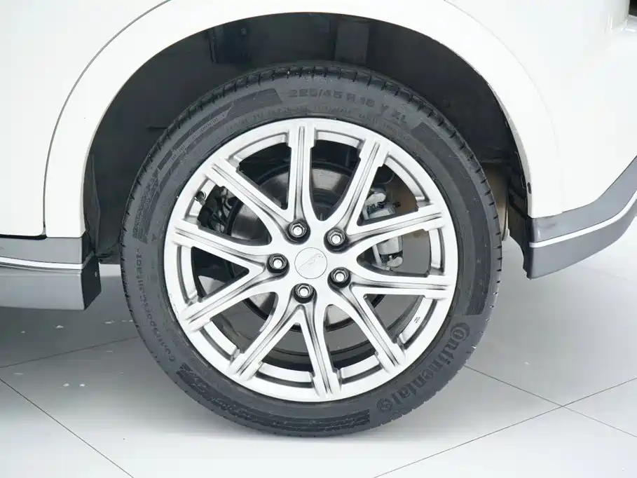 Infiniti ESQ 2019 2014 1.6L Free Edition