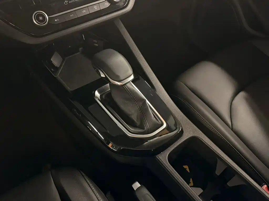 Ford Escort 2022 2021 1.5L Automatic Diamond Edition