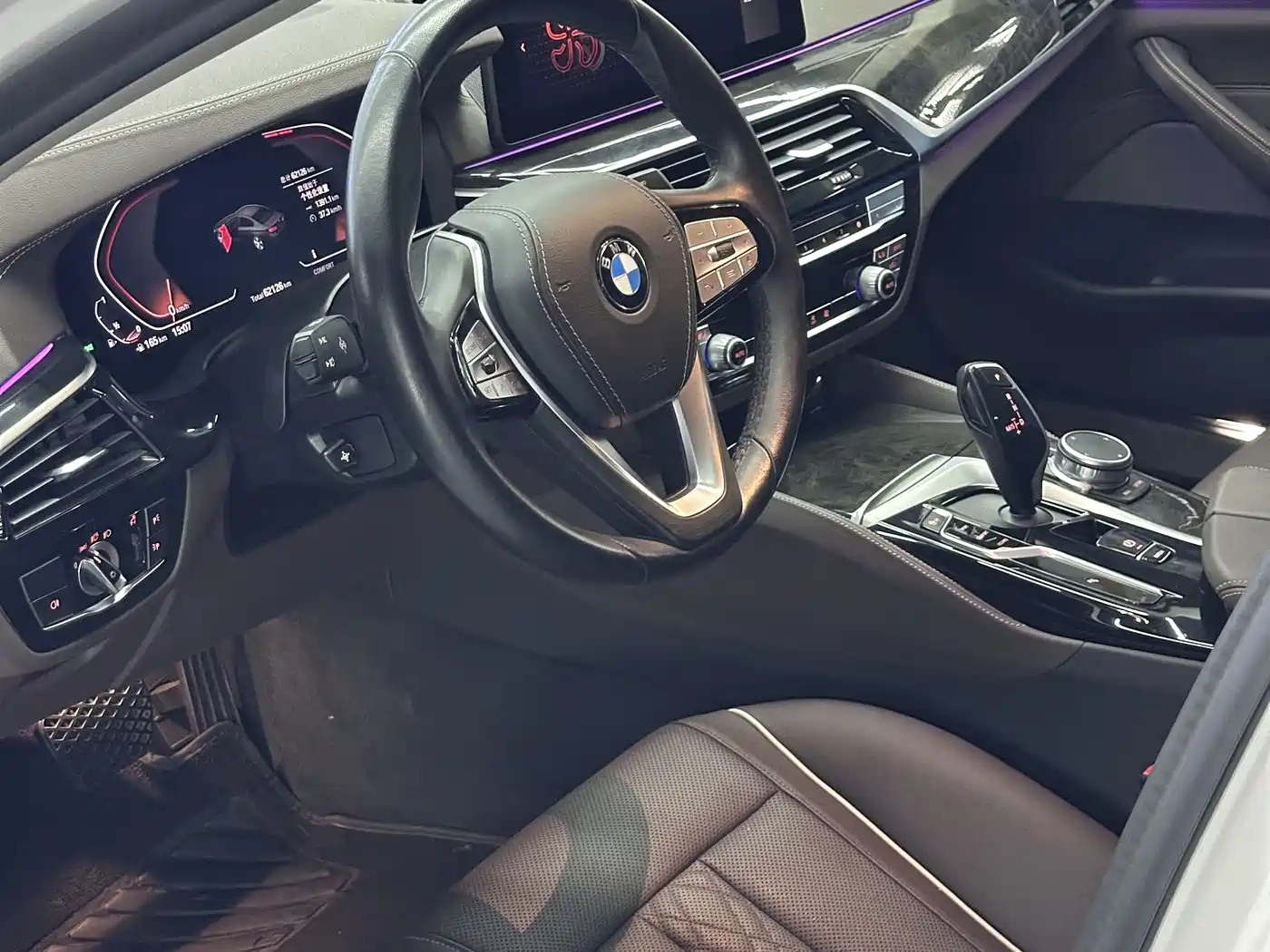 BMW 5 Series 2021 525Li Luxury Package фото 9