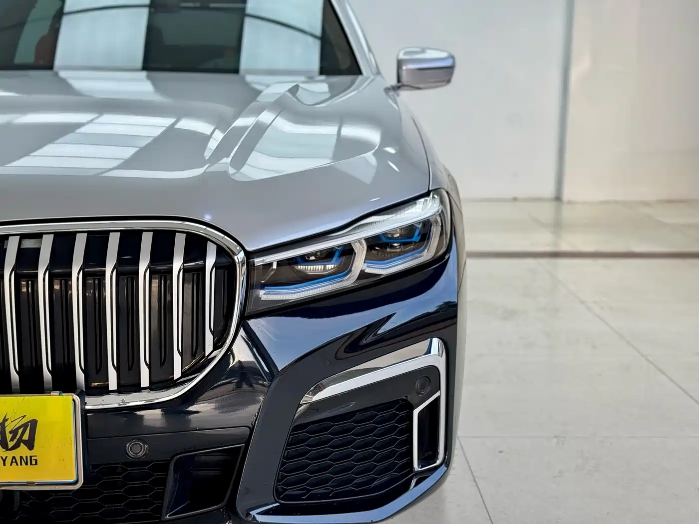 BMW 7 Series 2022 740Li xDrive Executive M Sport Package фото 4