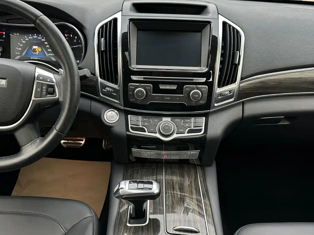 Photo 23 - Haval H9