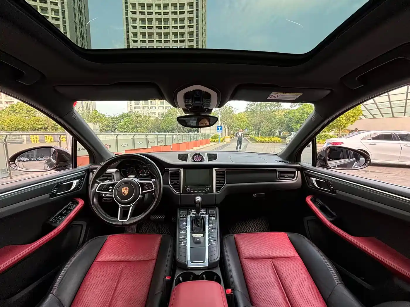 Porsche Macan 2017 Macan 2.0T фото 9