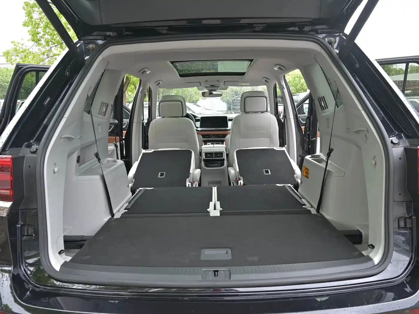 Volkswagen Teramont 2023 380TSI AWD Premium Luxury Edition фото 24