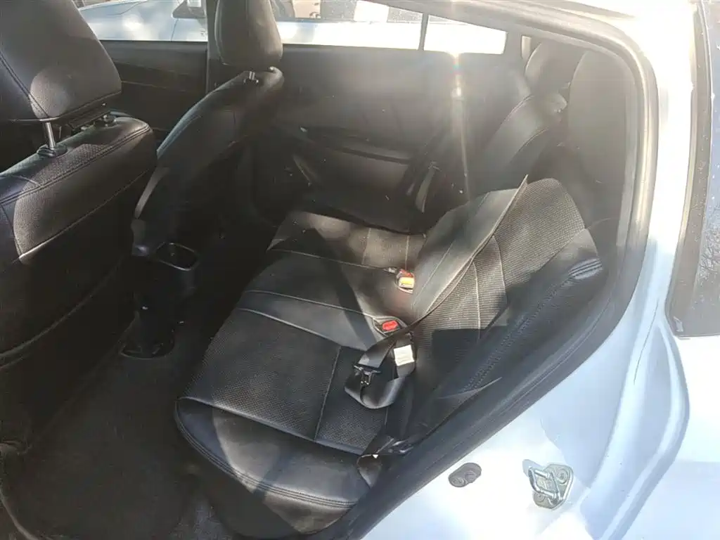 Toyota YARiS L Zhi Xuan 2016 Facelift 1.5E CVT Charming Edition фото 17