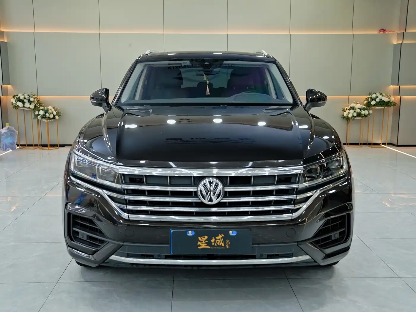 Volkswagen Touareg 2019 3.0TSI Sharp Edge Edition China VI фото 2