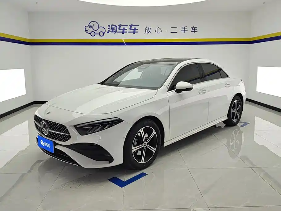 Mercedes-Benz A-Class 2023 A 200 L Fashion