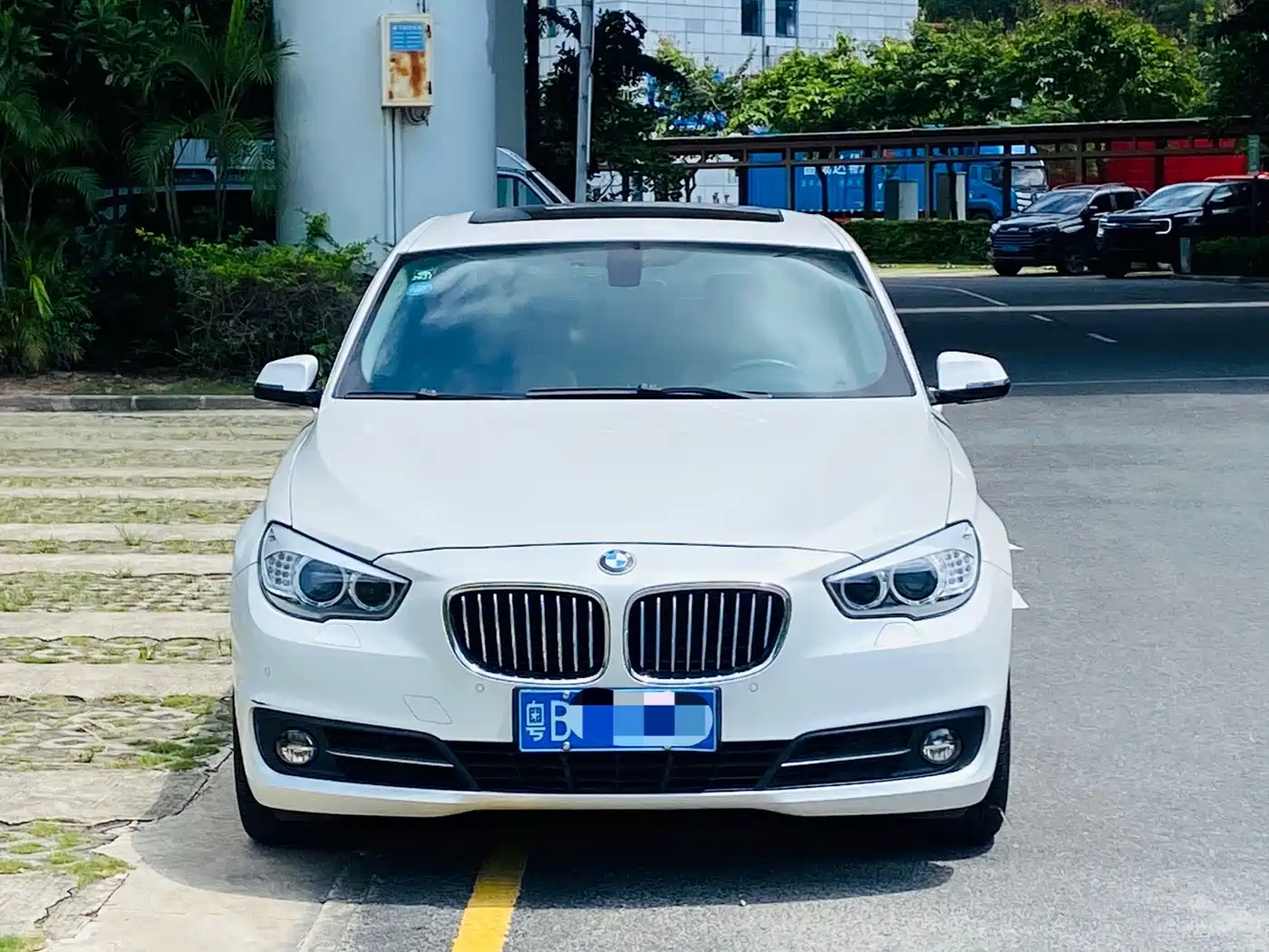 BMW 5 Series GT 2015 2014 528i Leading