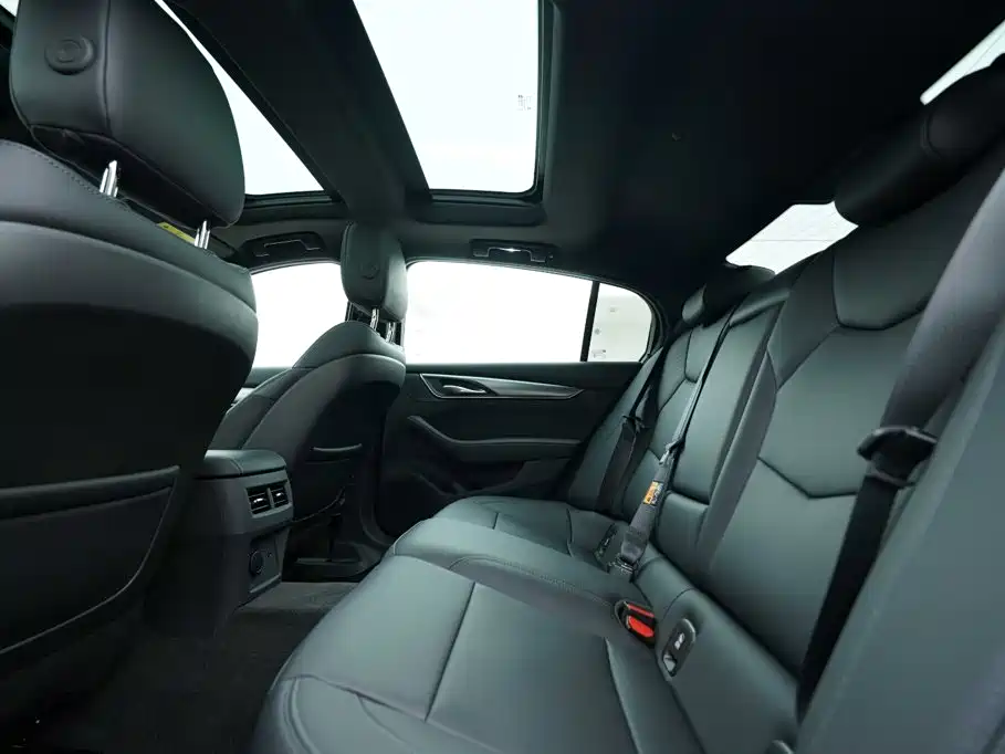 Cadillac CT5 2026 2025 Model 28T Urban Sport Edition