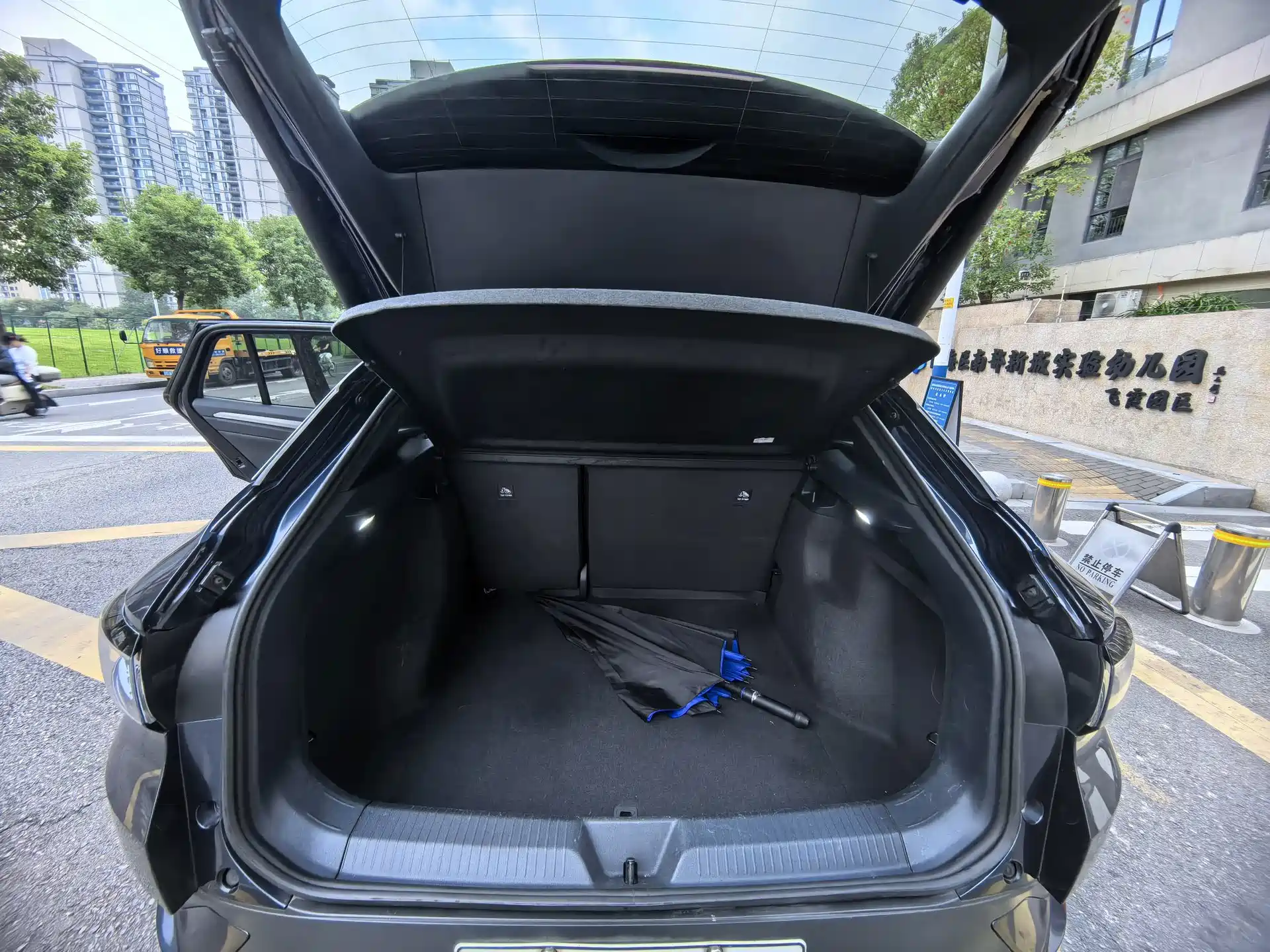 Photo 11 - Volkswagen ID.4 CROZZ