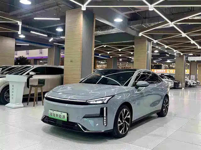 Geely Galaxy Galaxy L6 2023 125km Starship