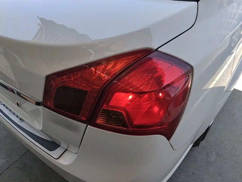 Buick Excelle 2015 1.5L Automatic Classic фото 8