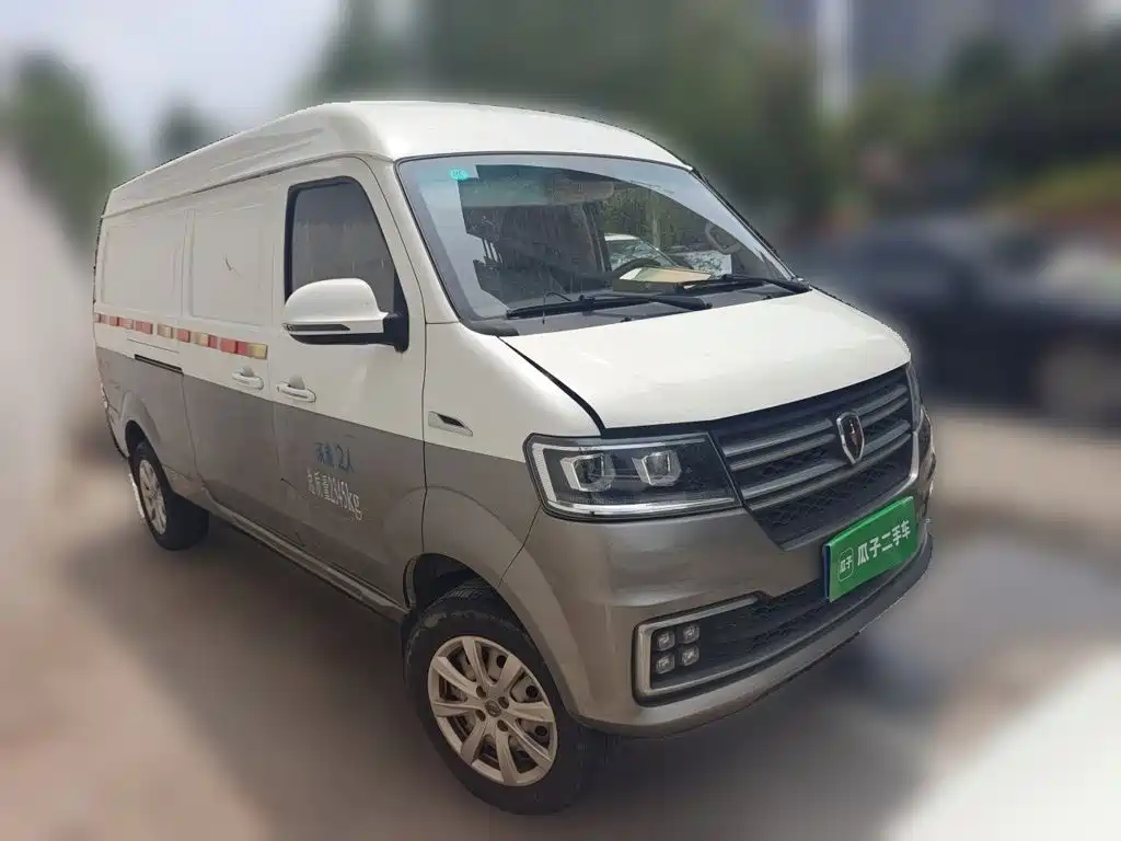 Jinbei New Hiace S 2022 2022 1.5L Fortune Truck without AC China VI SWC15M