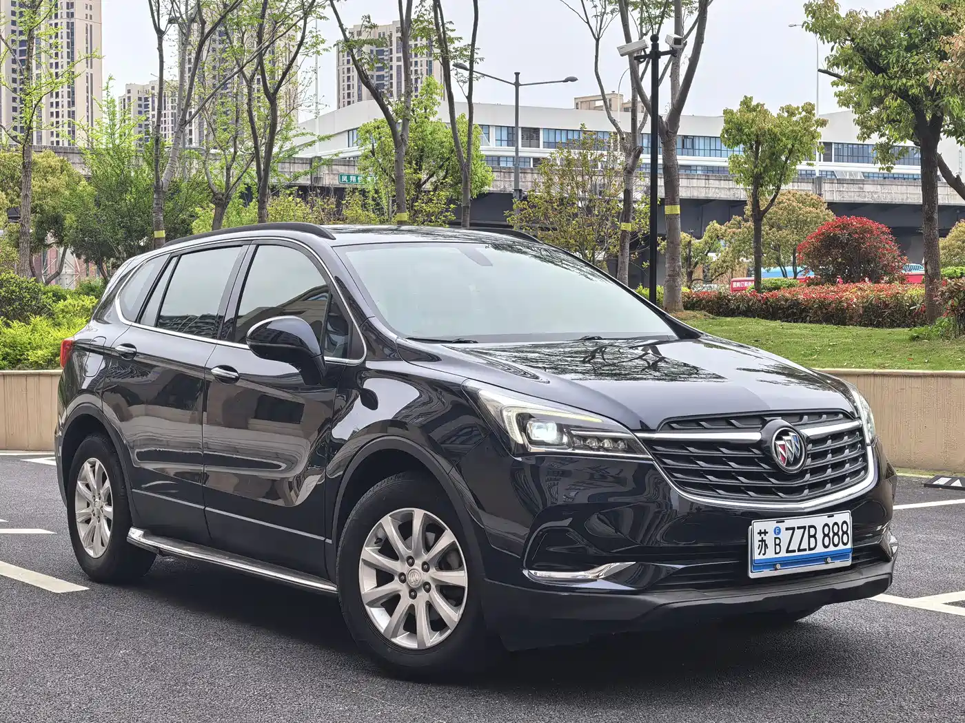 Buick Envision Plus 2020 20T FWD Leading фото 3