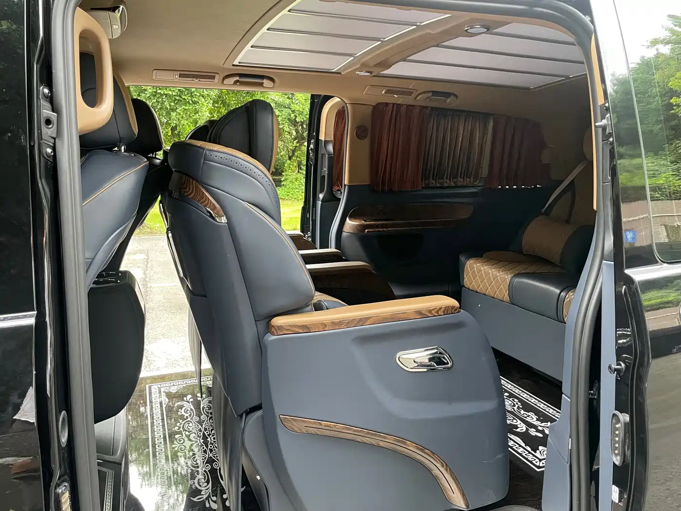 Mercedes-Benz Vito 2021 2.0T Business Edition 7-seater фото 17