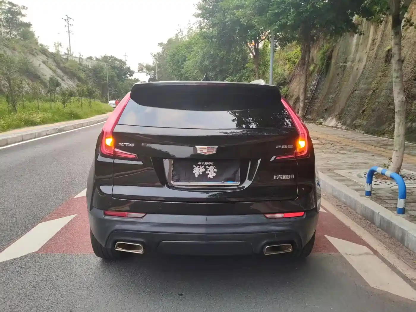 Фото 9 - Cadillac XT4